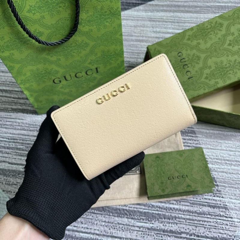 G*u*i wallets & purse